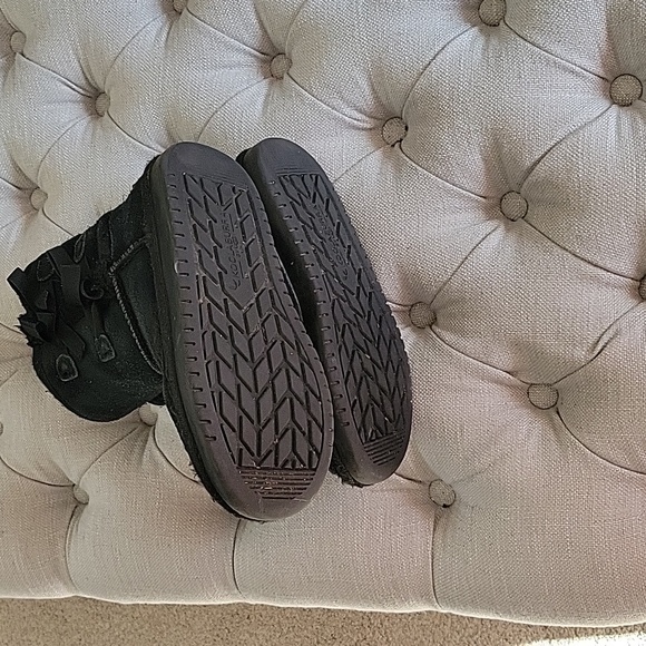 Koolaburra by Ugg Black Suede Boots - Picture 4 of 5